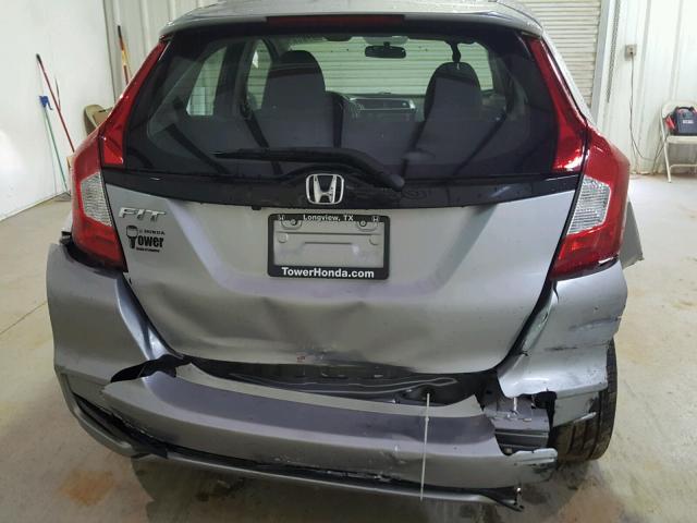 3HGGK5H40JM723747 - 2018 HONDA FIT LX SILVER photo 9