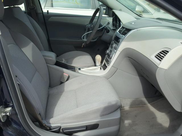 1G1ZC5EB6AF219977 - 2010 CHEVROLET MALIBU 1LT BLUE photo 5