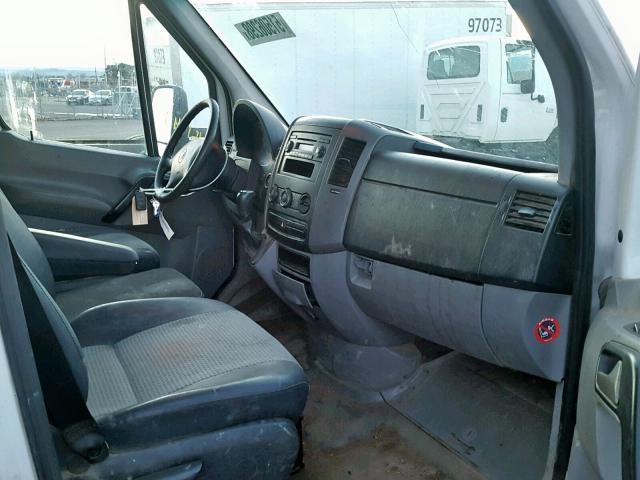 WDXPF445789375510 - 2008 DODGE SPRINTER 3 WHITE photo 5