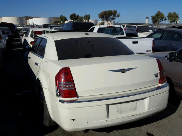 2C3KA63H56H519564 - 2006 CHRYSLER 300C WHITE photo 3