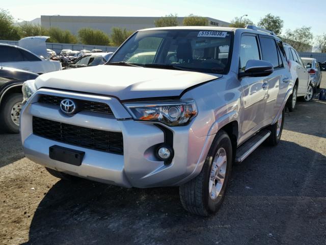 JTEBU5JR6G5283455 - 2016 TOYOTA 4RUNNER SR 银色 照片 2