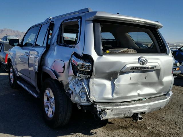 JTEBU5JR6G5283455 - 2016 TOYOTA 4RUNNER SR 银色 照片 3