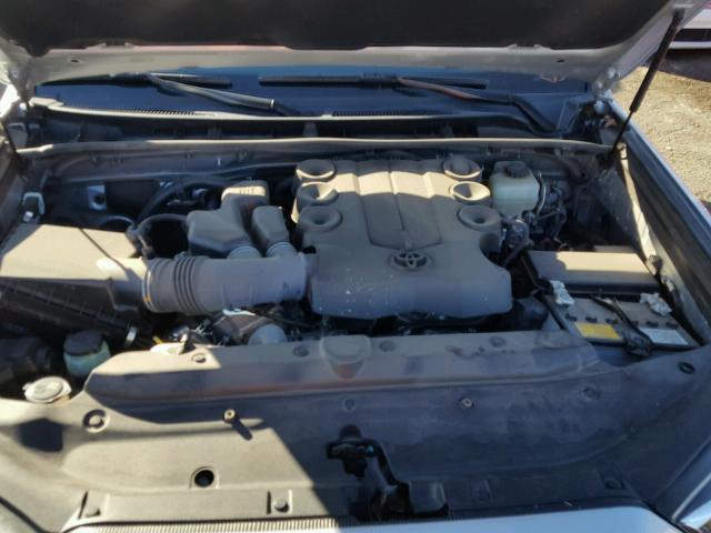JTEBU5JR6G5283455 - 2016 TOYOTA 4RUNNER SR 银色 照片 7