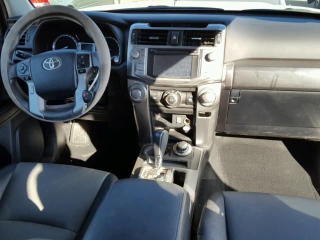 JTEBU5JR6G5283455 - 2016 TOYOTA 4RUNNER SR 银色 照片 9