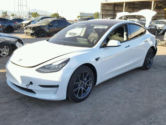 5YJ3E1EB0JF067053 - 2018 TESLA MODEL 3 WHITE photo 2