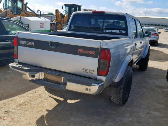 1N6ED27T8YC337786 - 2000 NISSAN FRONTIER C SILVER photo 4