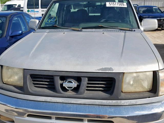 1N6ED27T8YC337786 - 2000 NISSAN FRONTIER C SILVER photo 7