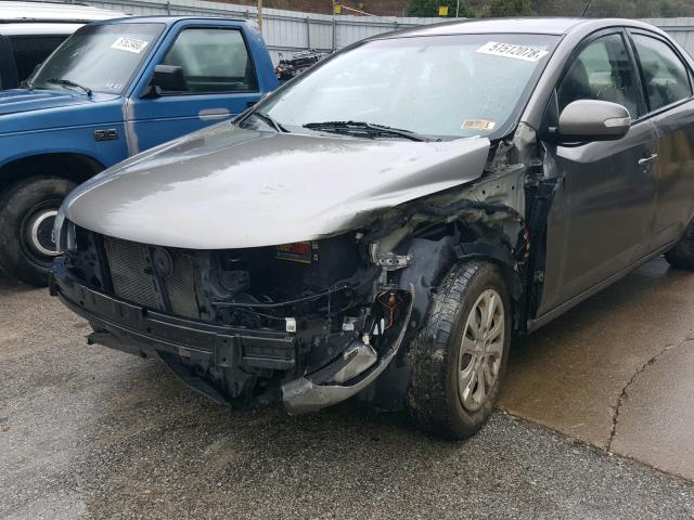 KNAFU4A21A5844247 - 2010 KIA FORTE EX GRAY photo 9