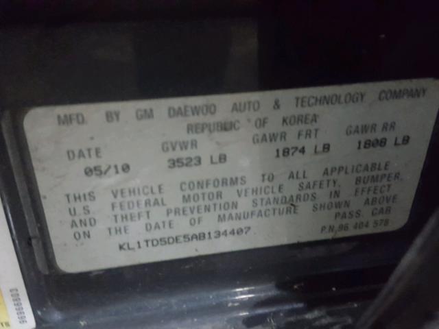 KL1TD5DE5AB134407 - 2010 CHEVROLET AVEO LS BLACK photo 10