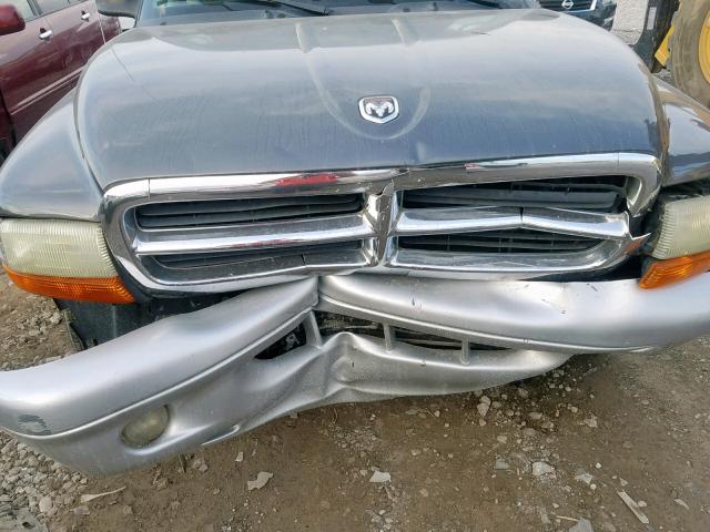 1B7HL48XX2S521561 - 2002 DODGE DAKOTA QUA GRAY photo 7