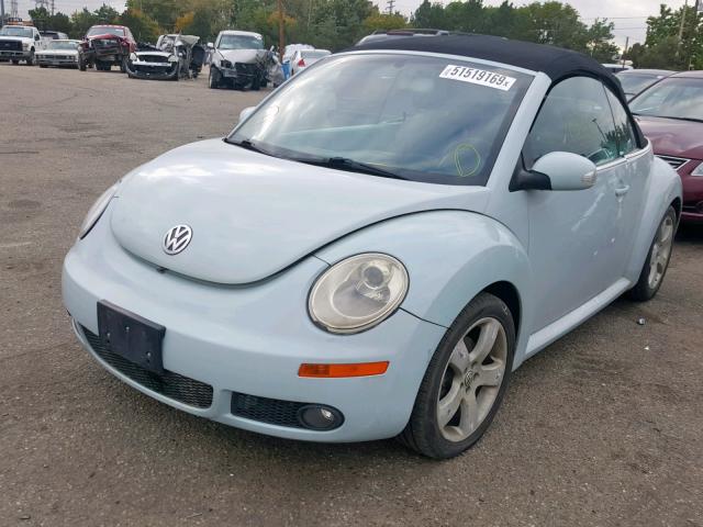 3VWSF31Y06M306471 - 2006 VOLKSWAGEN NEW BEETLE ლურჯი ფოტო 2