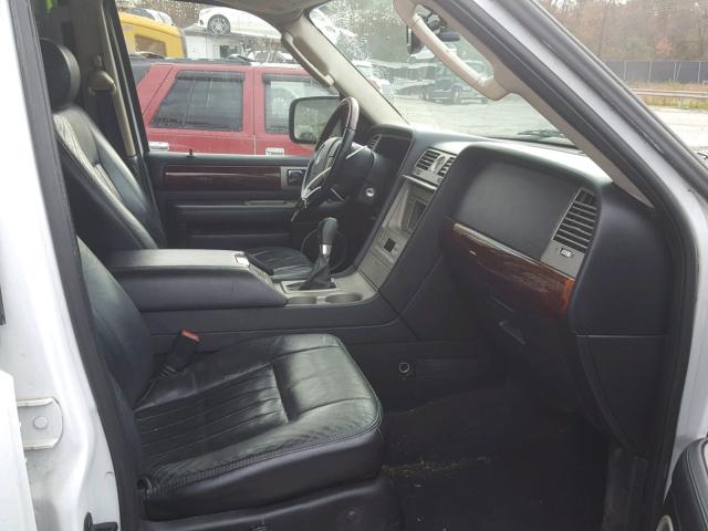 5LMFU28R03LJ43183 - 2003 LINCOLN NAVIGATOR 白色 照片 5