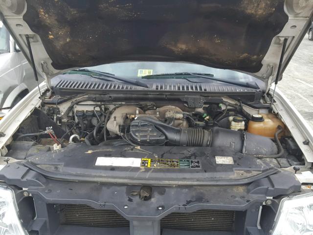 5LMFU28R03LJ43183 - 2003 LINCOLN NAVIGATOR 白色 照片 7