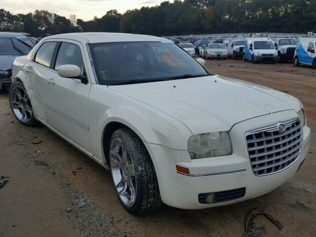 2C3KA53G06H110387 - 2006 CHRYSLER 300 TOURIN WHITE photo 1