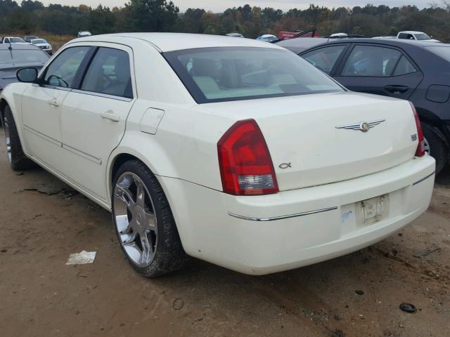 2C3KA53G06H110387 - 2006 CHRYSLER 300 TOURIN WHITE photo 3