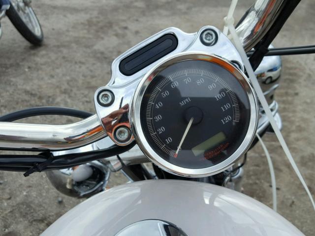 1HD4CJM105K400653 - 2005 HARLEY-DAVIDSON XL883 C WHITE photo 8