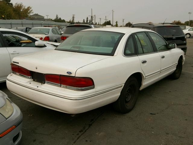 2FALP73W3TX137303 - 1996 FORD CROWN VICT WHITE photo 4