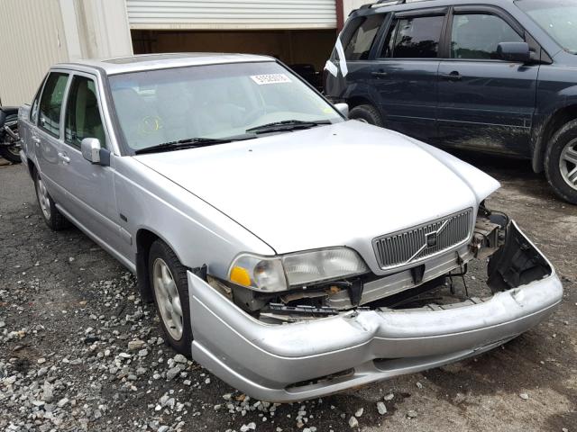 YV1LS5542W2440745 - 1998 VOLVO S70 SILVER photo 1