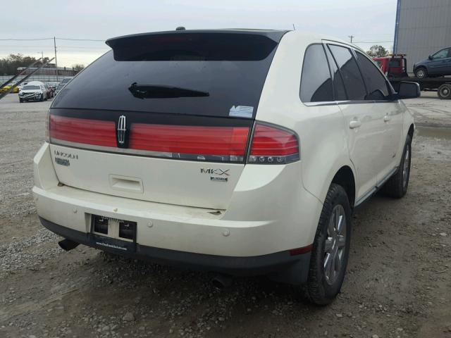 2LMDU88C17BJ28078 - 2007 LINCOLN MKX WHITE photo 4