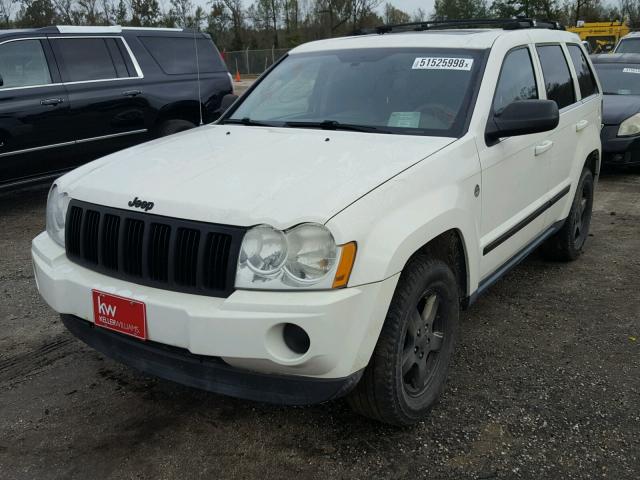 1J8HR58287C645363 - 2007 JEEP GRAND CHER WHITE photo 2