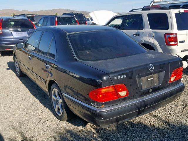 WDBJF65H8XA821001 - 1999 MERCEDES-BENZ E 320 BLACK photo 3