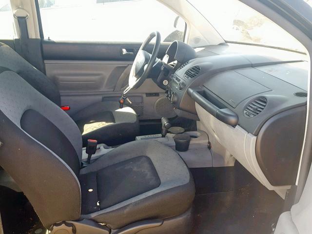 3VWBB61CXWM003666 - 1998 VOLKSWAGEN NEW BEETLE შავი ფოტო 5