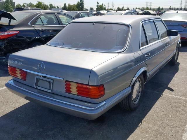 WDBCA39D8JA412906 - 1988 MERCEDES-BENZ 560 SEL GRAY photo 4