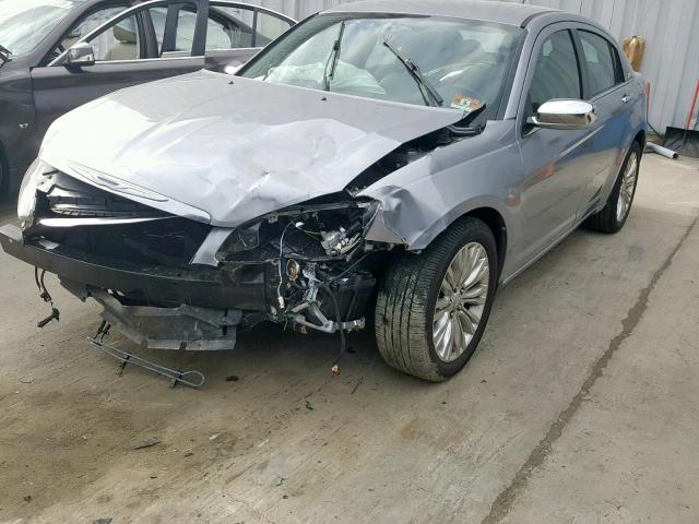 1C3CCBCG1DN745538 - 2013 CHRYSLER 200 LIMITE SILVER photo 2