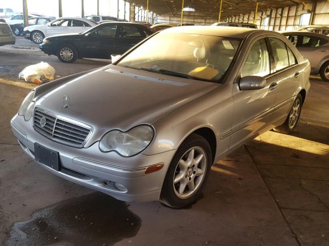 WDBRF61J24A537399 - 2004 MERCEDES-BENZ C 240 SILVER photo 2