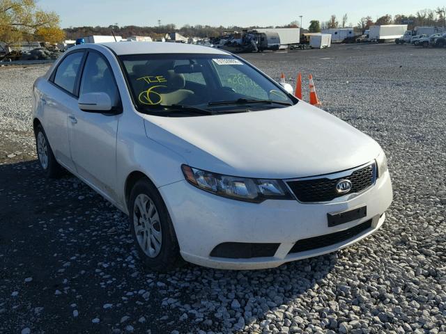 KNAFU4A2XB5331676 - 2011 KIA FORTE EX WHITE photo 1