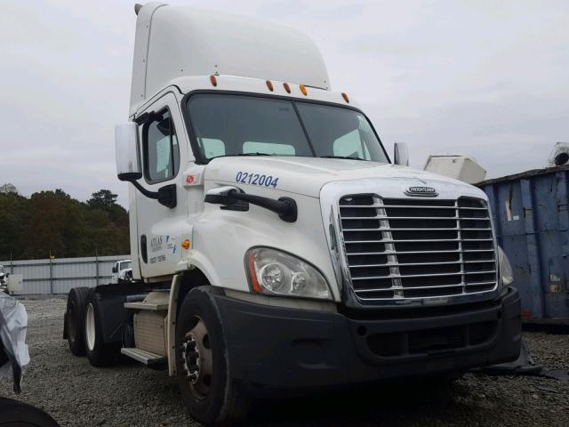 1FUJGBDV2DSBZ4666 - 2013 FREIGHTLINER CASCADIA 1 WHITE photo 1