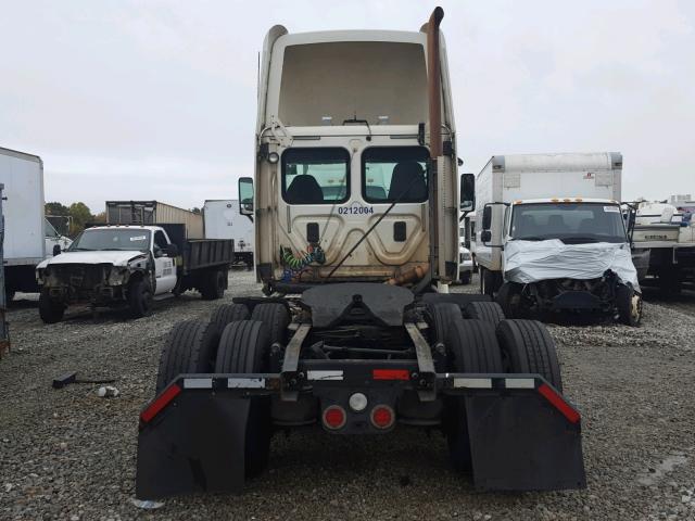 1FUJGBDV2DSBZ4666 - 2013 FREIGHTLINER CASCADIA 1 WHITE photo 9