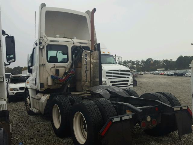 1FUJGBDV9CLBM4579 - 2012 FREIGHTLINER CASCADIA 1 WHITE photo 3