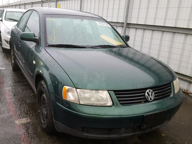 WVWMA23B5YP300823 - 2000 VOLKSWAGEN PASSAT GLS GREEN photo 1