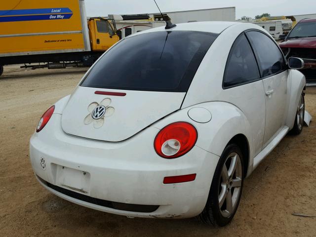 3VWRW31C49M506485 - 2009 VOLKSWAGEN NEW BEETLE WHITE photo 4