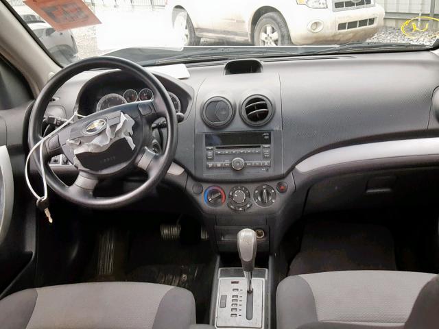 KL1TD6DE6BB148548 - 2011 CHEVROLET AVEO LS SILVER photo 9