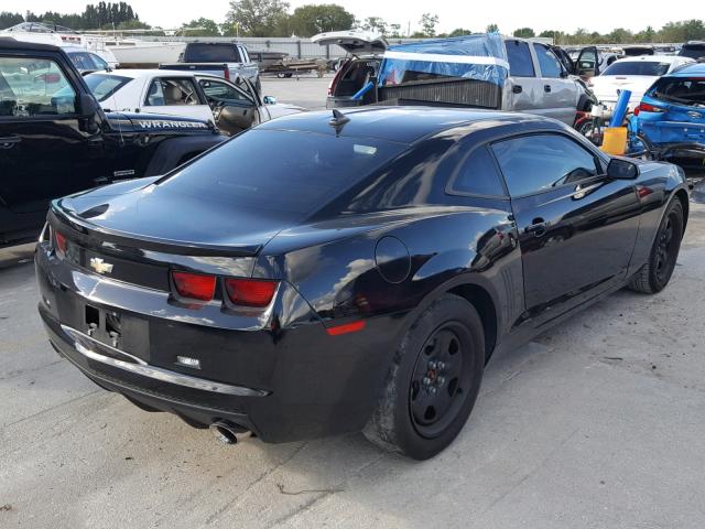 2G1FA1E30D9160772 - 2013 CHEVROLET CAMARO LS BLACK photo 4