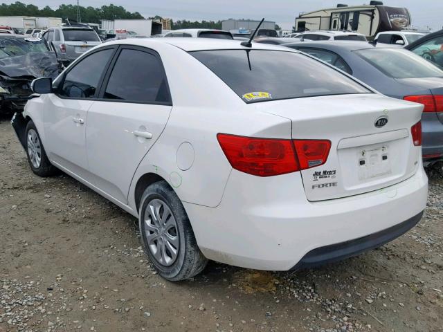 KNAFU4A24B5357139 - 2011 KIA FORTE EX WHITE photo 3