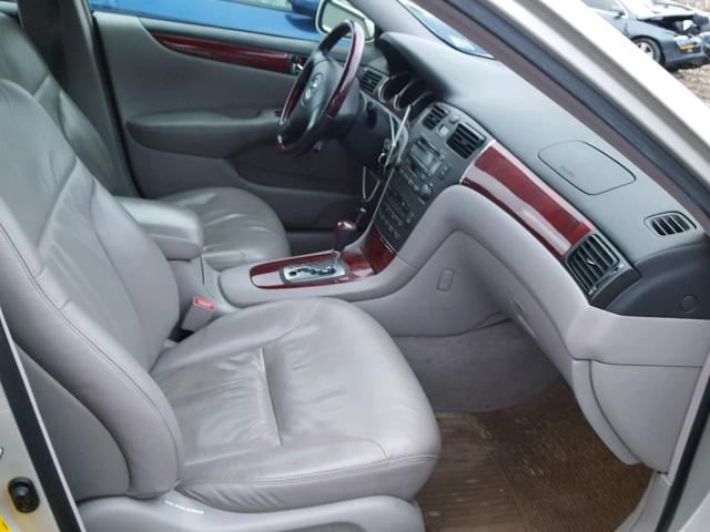 JTHBF30G620074269 - 2002 LEXUS ES 300 SILVER photo 5