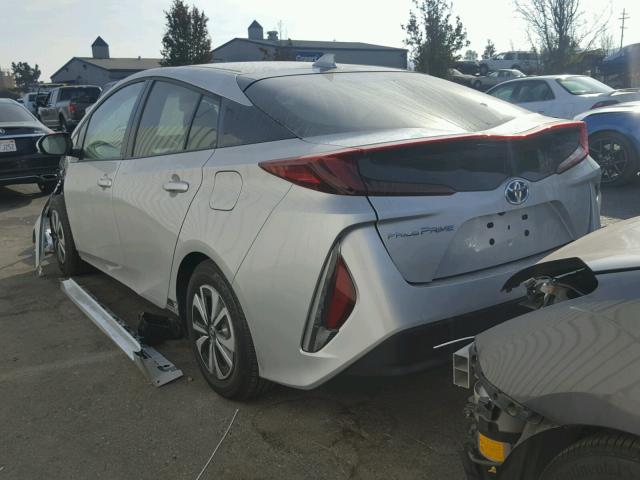 JTDKARFP2J3076723 - 2018 TOYOTA PRIUS PRIM ვერცხლისფერი ფოტო 3