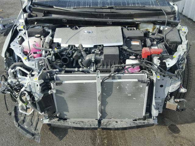 JTDKARFP2J3076723 - 2018 TOYOTA PRIUS PRIM ვერცხლისფერი ფოტო 7