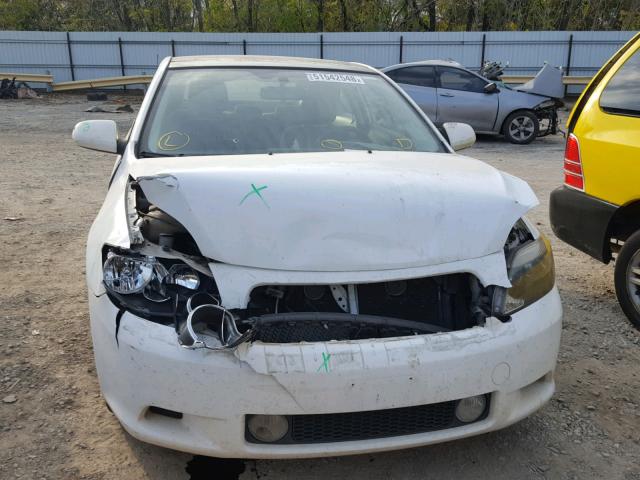 JTKDE177260102252 - 2006 TOYOTA SCION TC 白色 照片 9