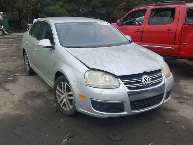 3VWRF71K06M690303 - 2006 VOLKSWAGEN JETTA 2.5 SILVER photo 1