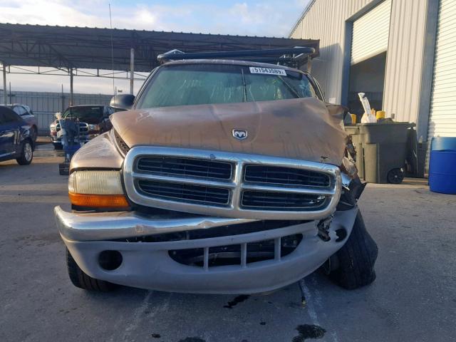 1B7GL22X0YS774681 - 2000 DODGE DAKOTA BROWN photo 9