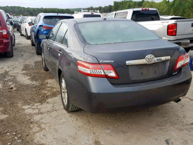 4T1BF3EK1AU562479 - 2010 TOYOTA CAMRY BASE GRAY photo 3