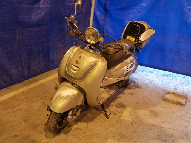 L5YTCKPA571148804 - 2007 ZHON SCOOTER SILVER photo 2