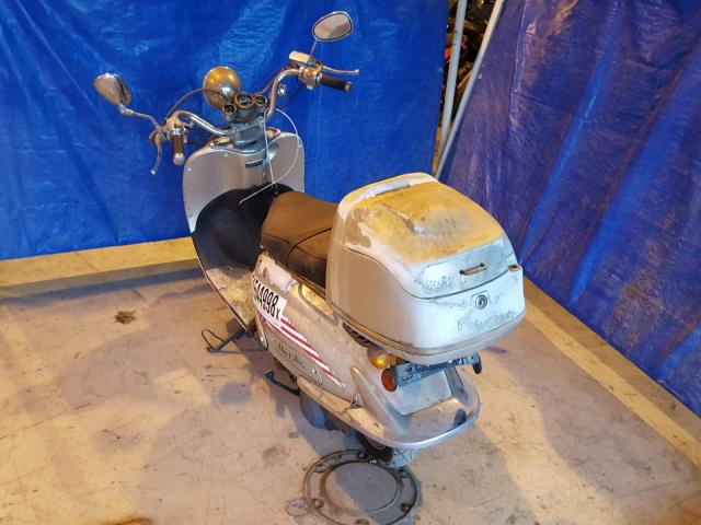 L5YTCKPA571148804 - 2007 ZHON SCOOTER SILVER photo 3