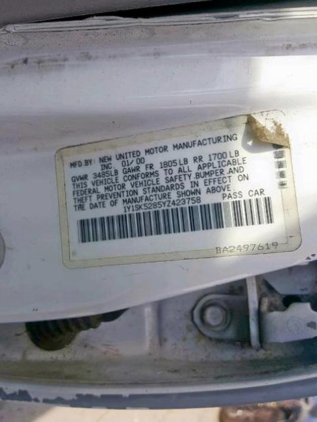 1Y1SK5285YZ423758 - 2000 CHEVROLET GEO PRIZM 白色 照片 10