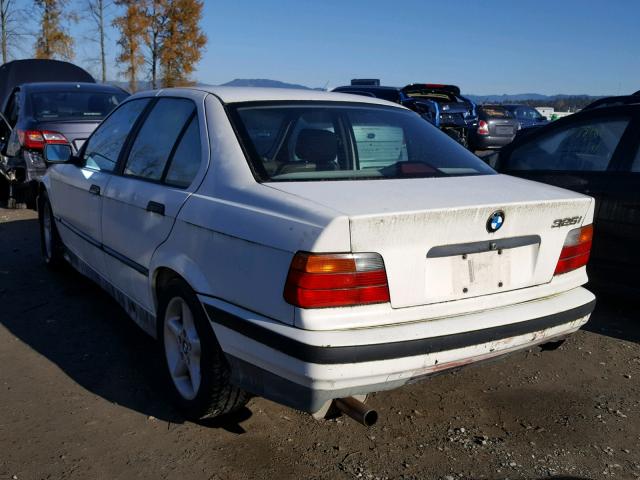 WBACB4310PFL06848 - 1993 BMW 325 I AUTO WHITE photo 3