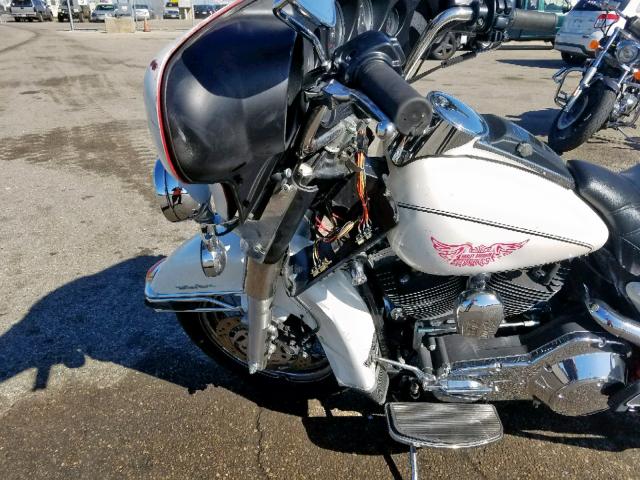 1HD1FLW173Y608851 - 2003 HARLEY-DAVIDSON FLHTCUI SH WHITE photo 9